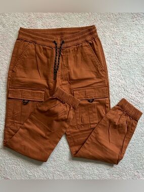 Ring of Fire Men's Cargo Joggers in Rust Brown